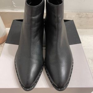 BLACK SUEDE STUDIO - Scarlet Black Leather Ankle boot - 8